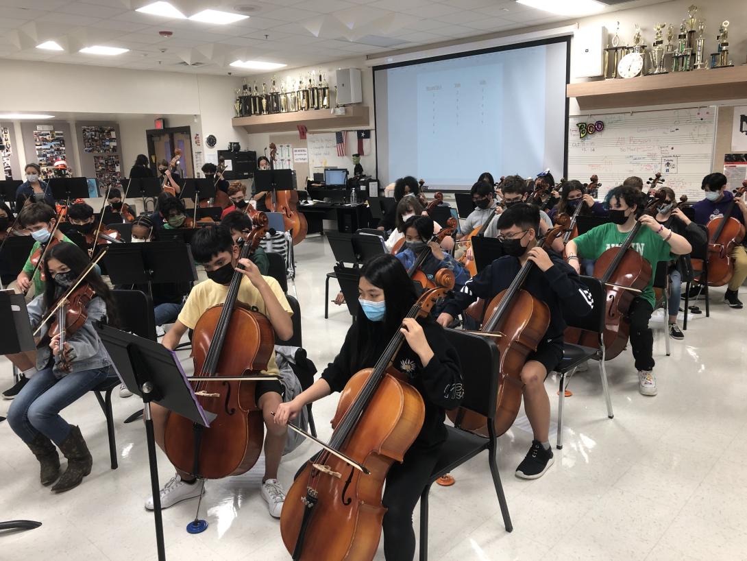 Jackson middle school orchestra practicing