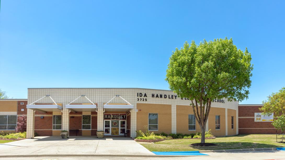 The front façade of Handley ES.