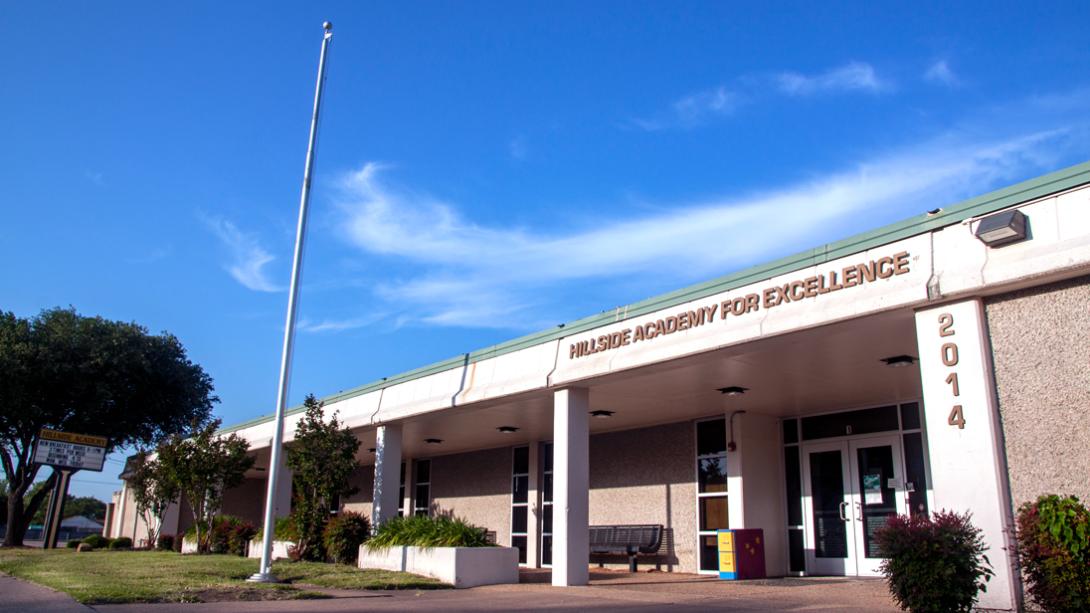 The front façade of Hillside ES.